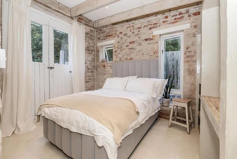 8 Bedroom Property for Sale in Hout Bay Western Cape